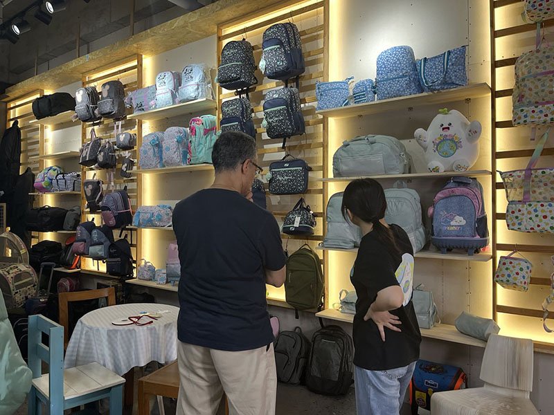 20250716 client visit showroom (1)