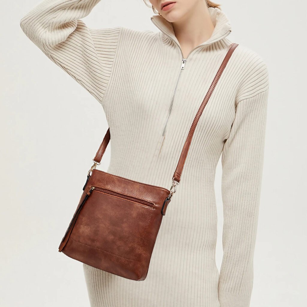 BP01317 shoulder bag detail 5 (1)