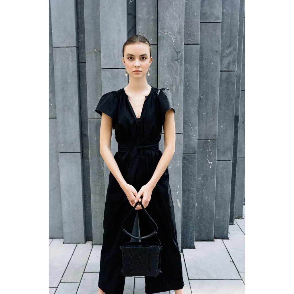 imgi_254_recycled-leather-clutchmodular-leather-black-small-shoulder-bagmimikri-design-6241864_1080x