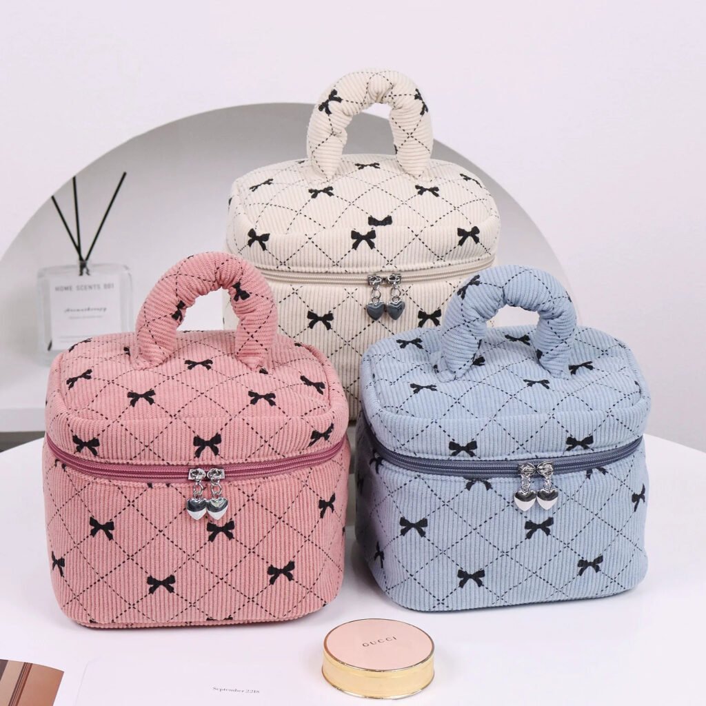 BP02065 cosmetic bag detail (2)