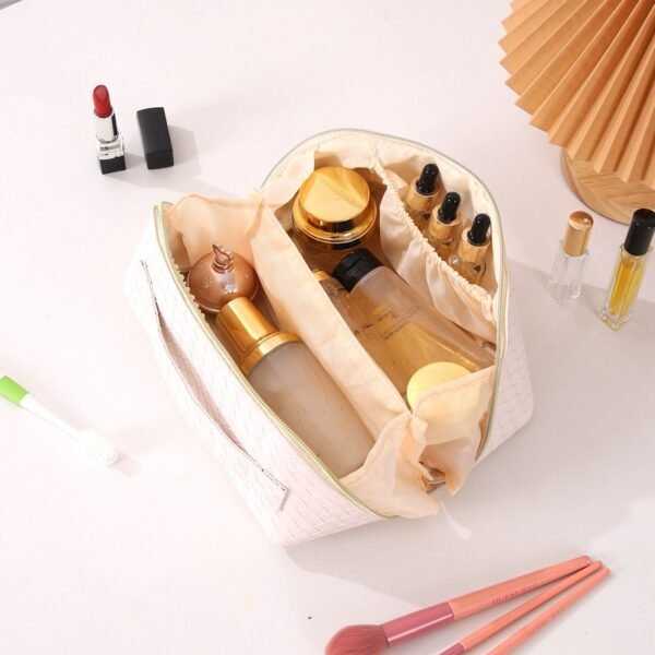 BP02098 toiletry bag detail (7)