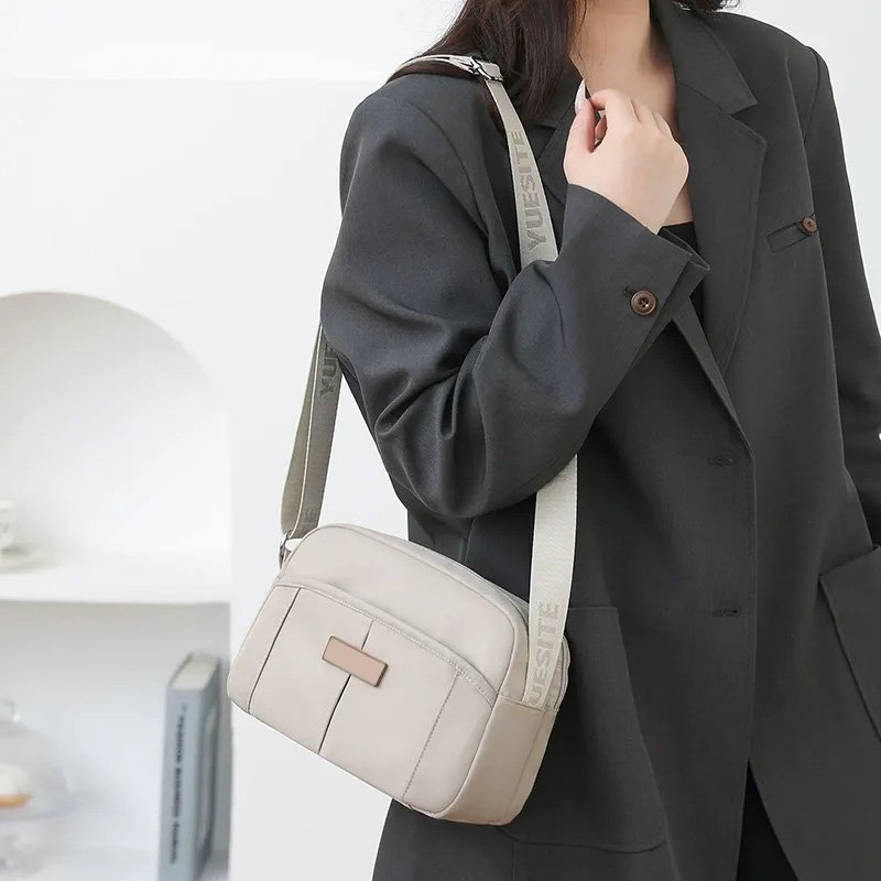 BP02138 lady bag detail (3)