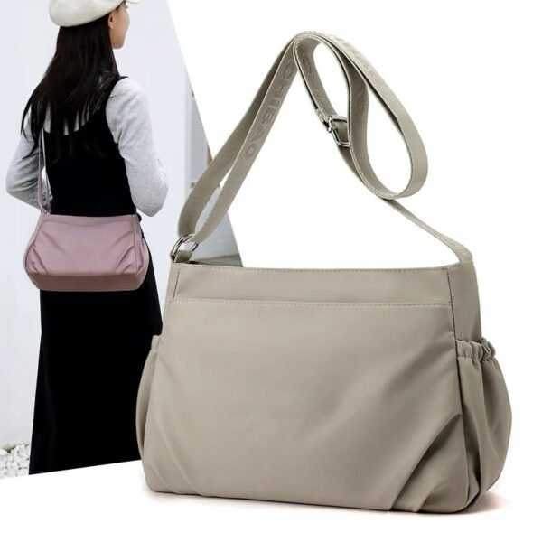 BP02155 crossbody bag detail (4)