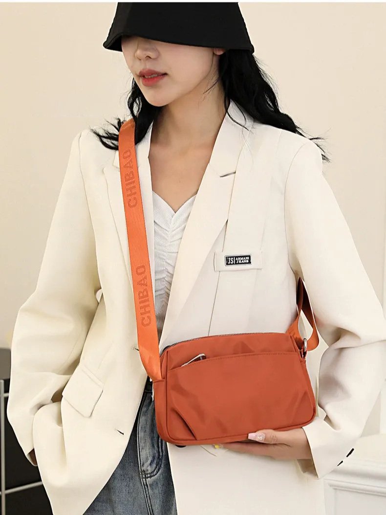 BP02158 crossbody bag detail (4)