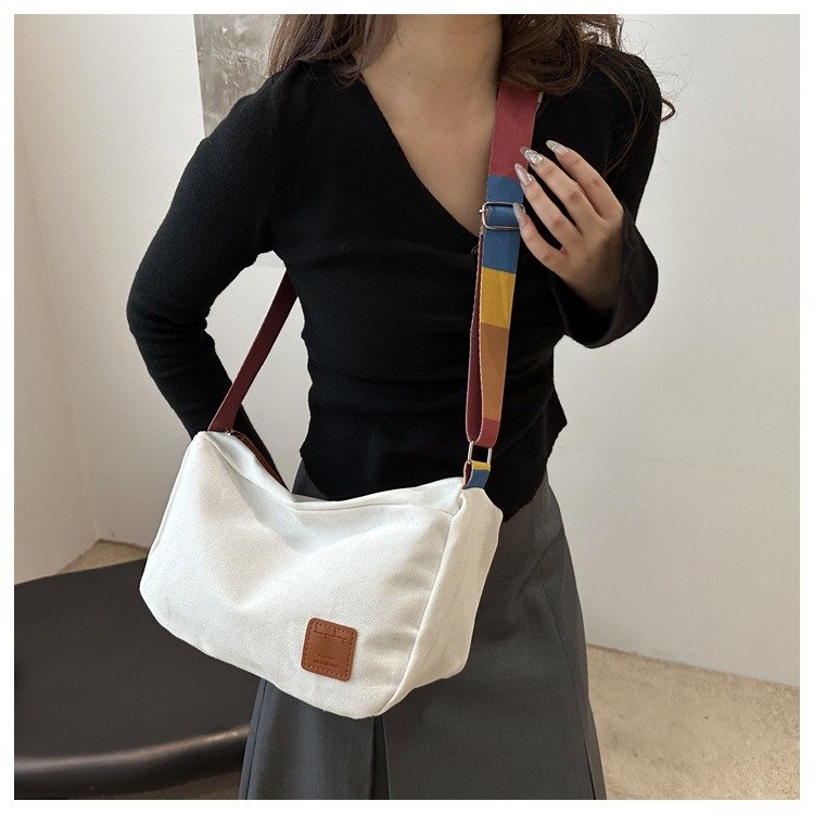 BP02161 crossbody bag detail (26)