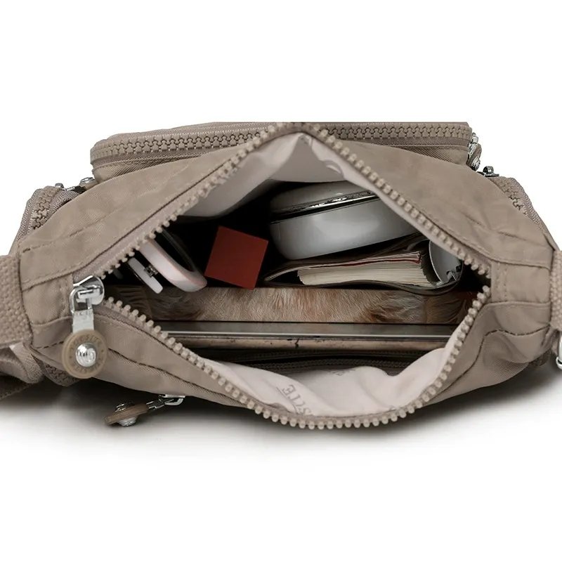 BP02166 crossbody bag detail (2)